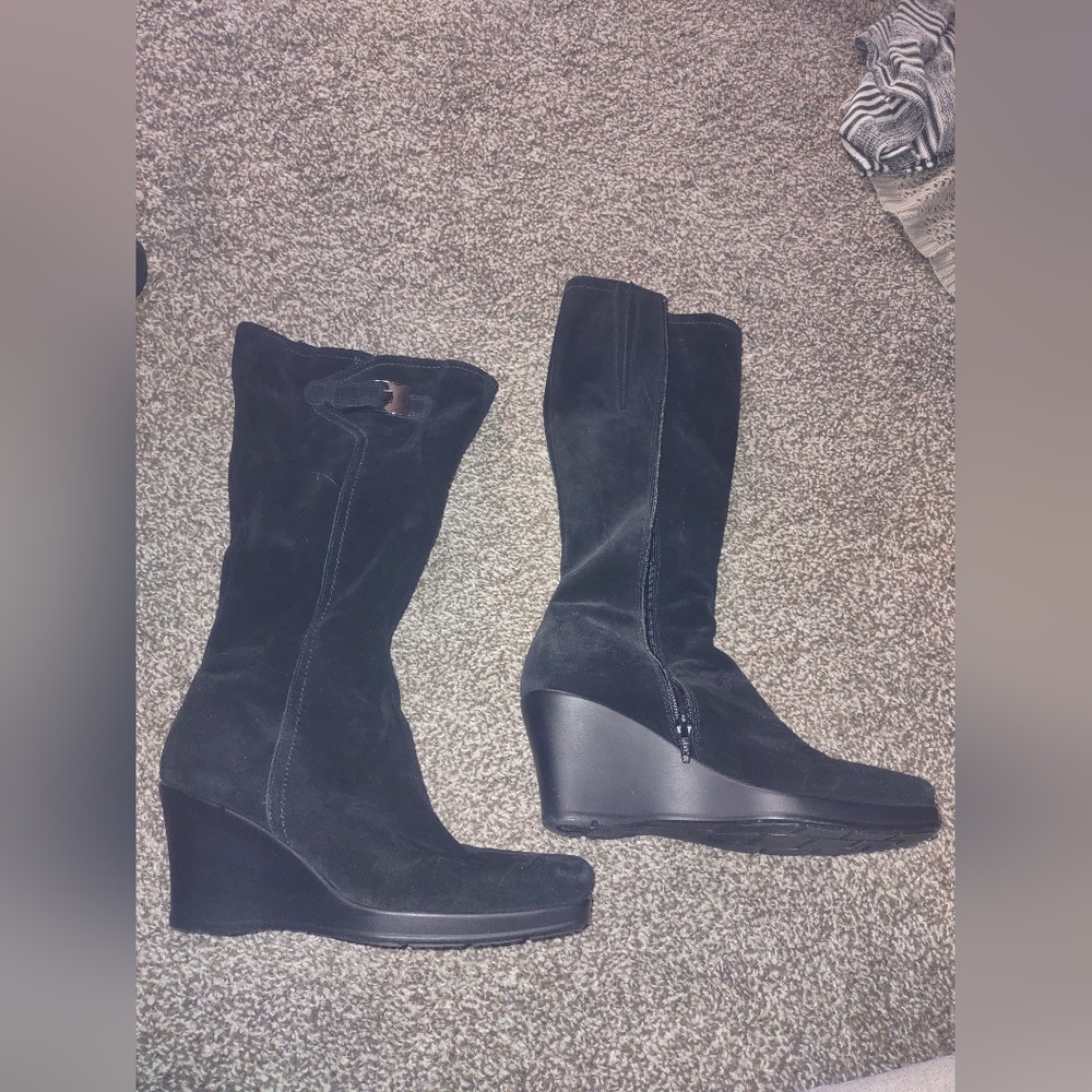 La Canadienne Knee-high black boots